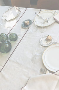 KHOUMASSIA - Linen tablecloth and napkins with string