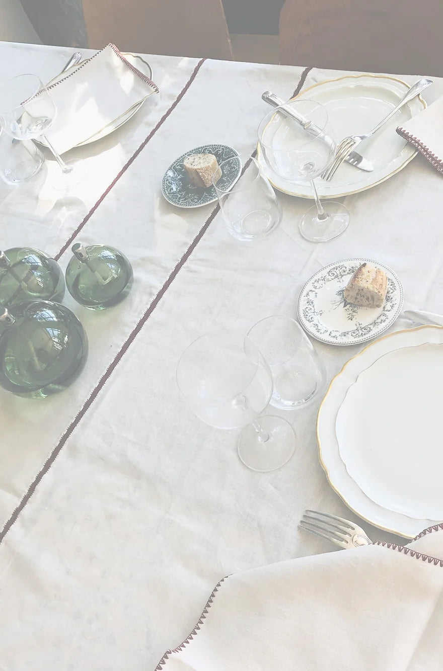 KHOUMASSIA - Linen tablecloth and napkins with string