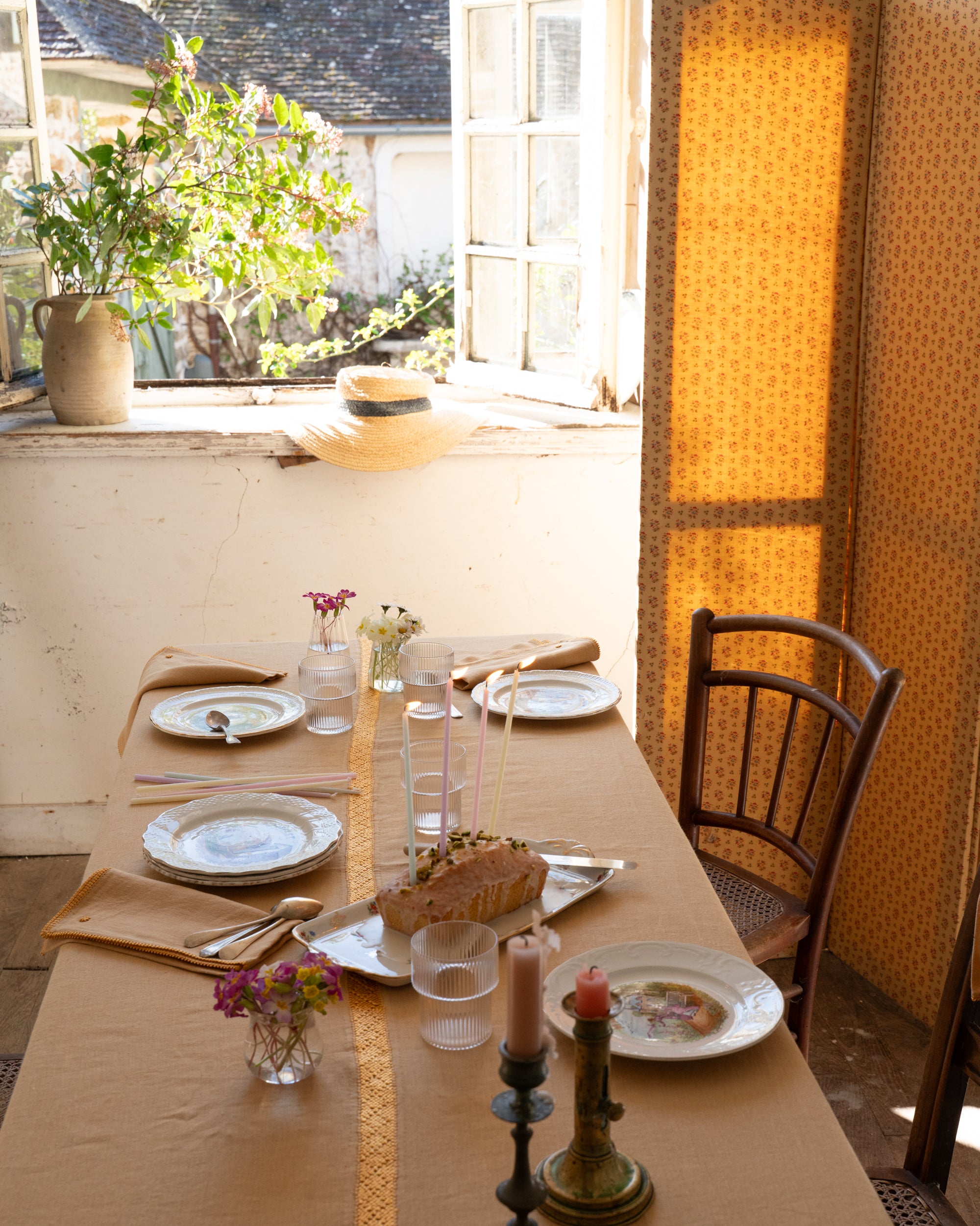 MINA - Natural linen tablecloth