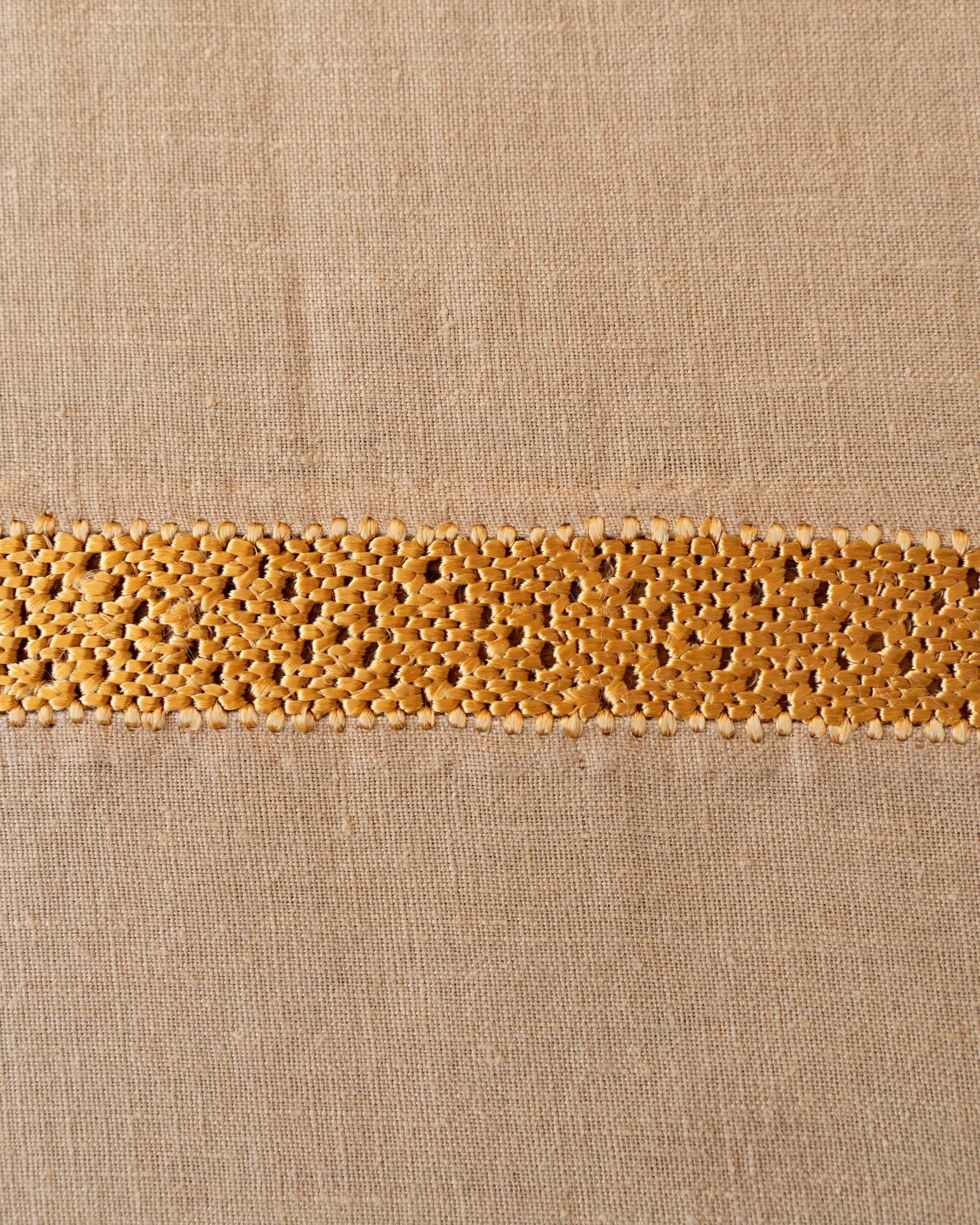 MINA - Natural linen tablecloth