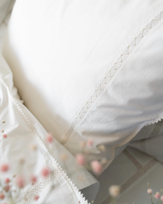 Pillowcases x 2 Nour