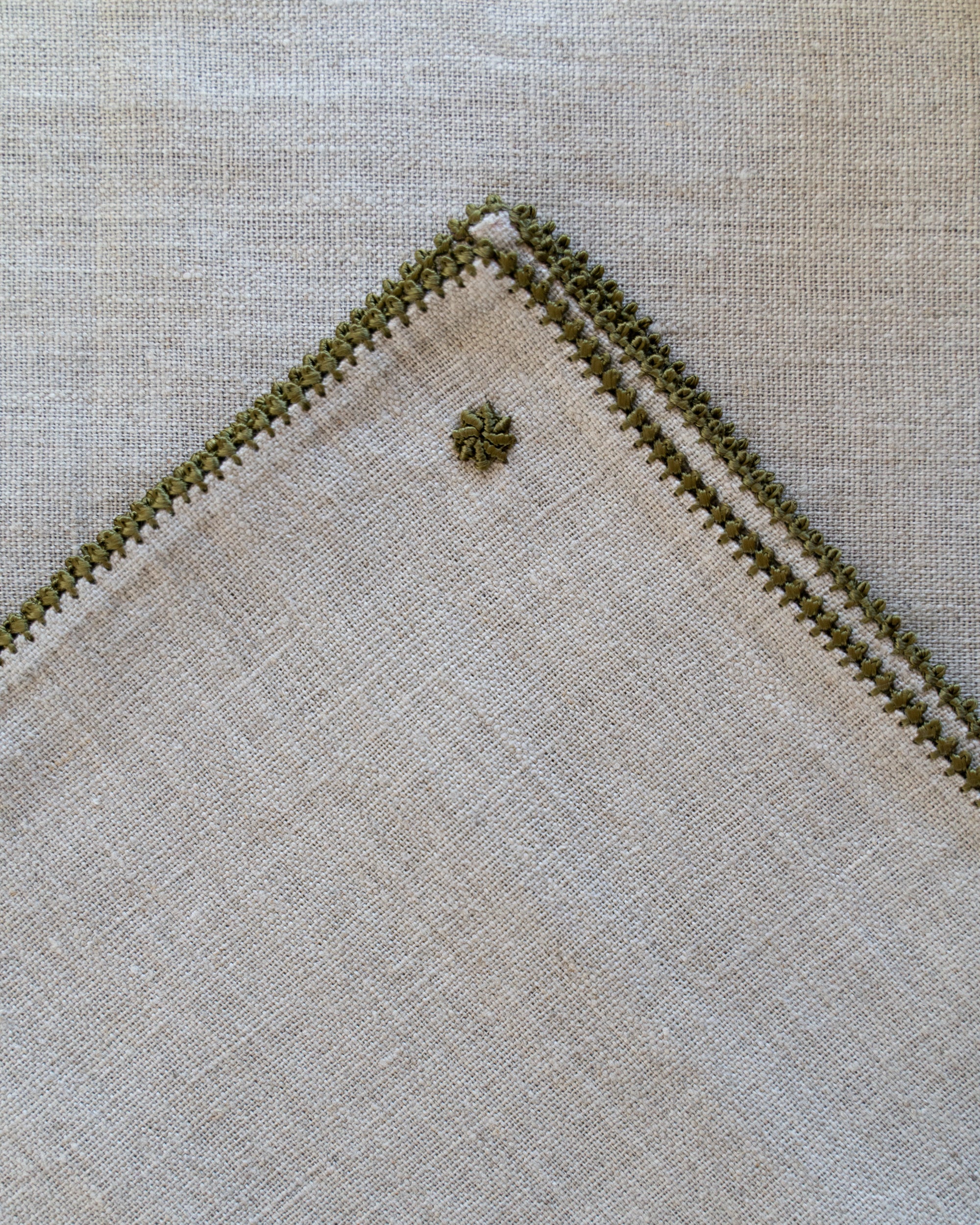 MINA - Natural linen tablecloth