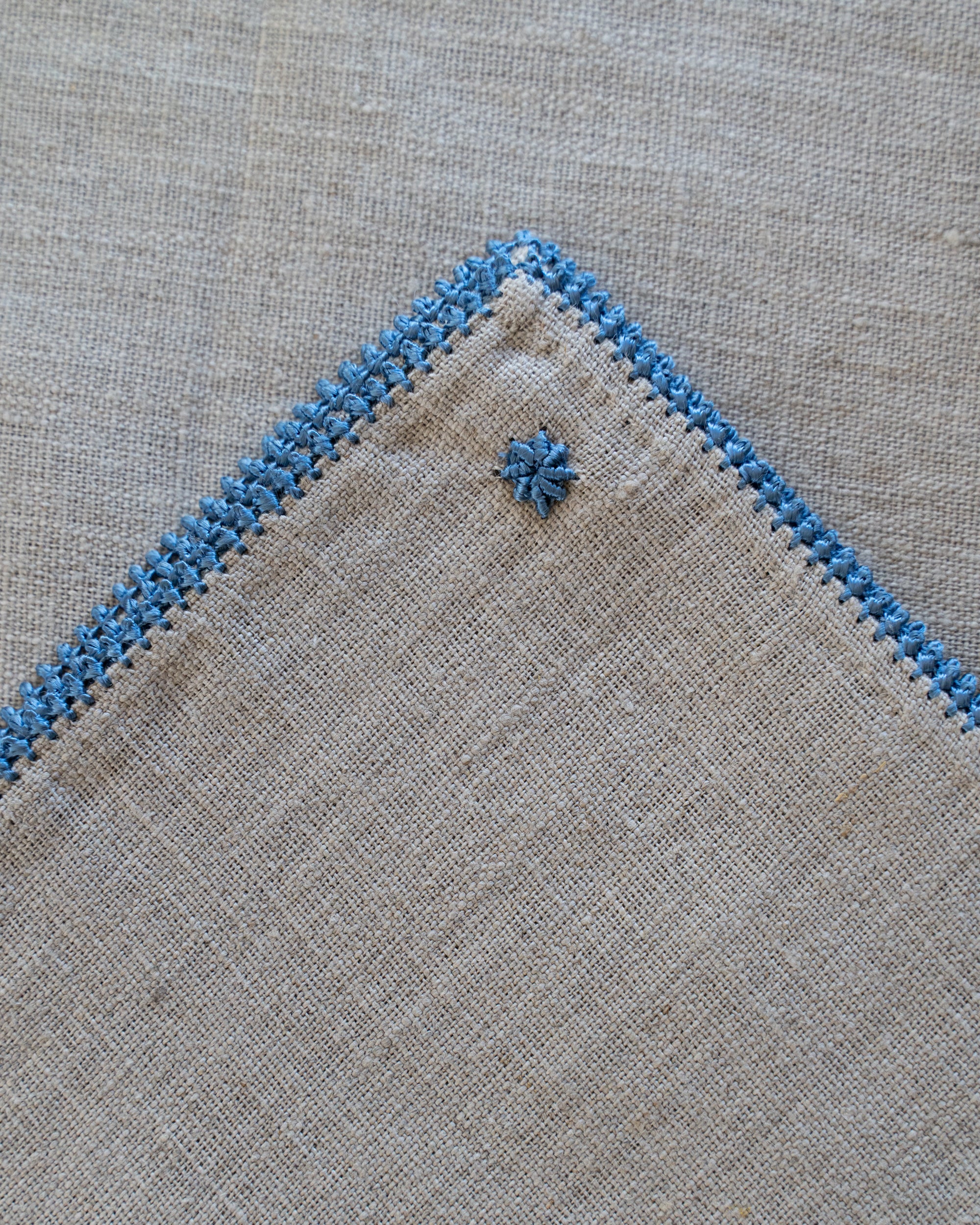 MINA - Natural linen tablecloth