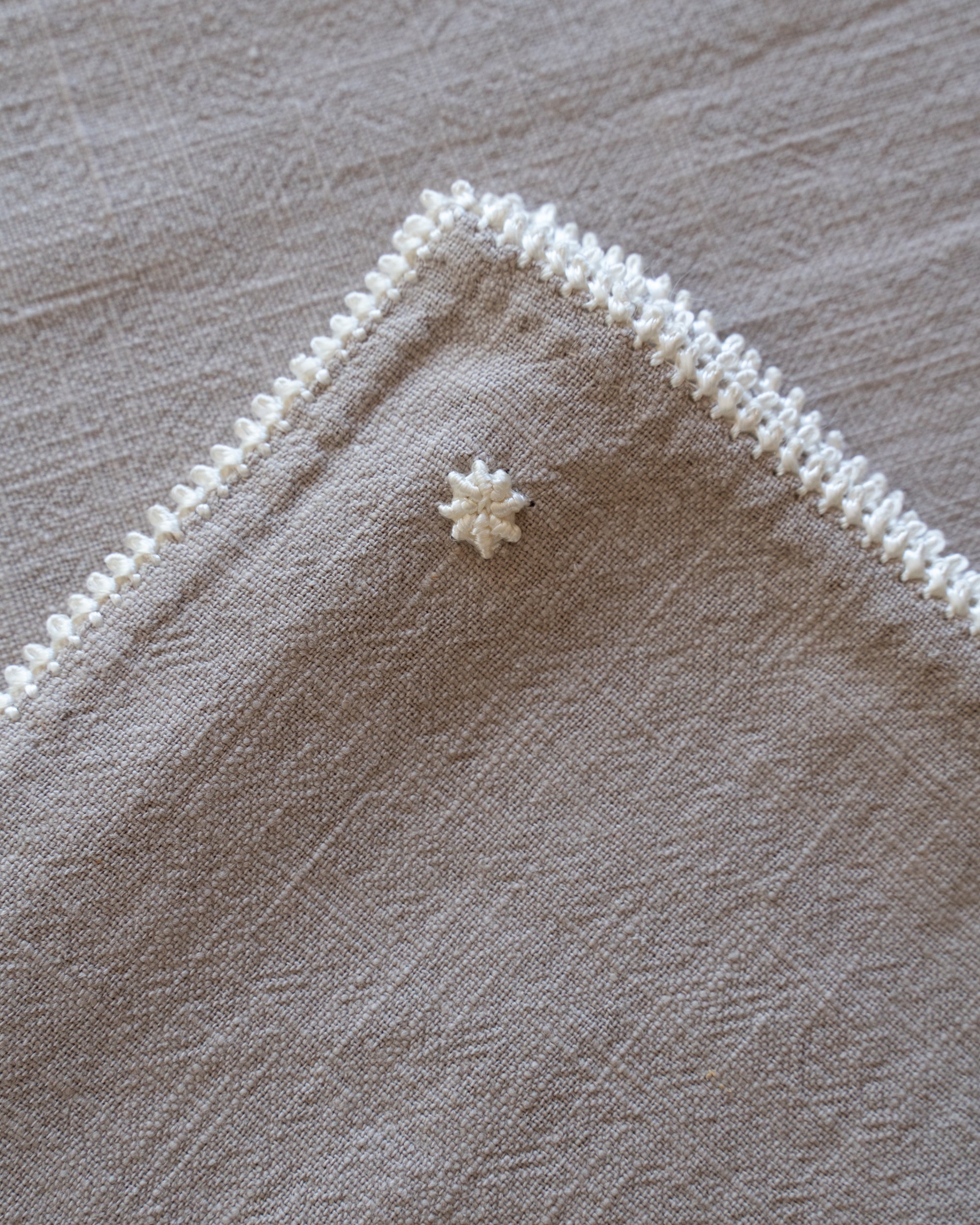 MINA - Natural linen tablecloth