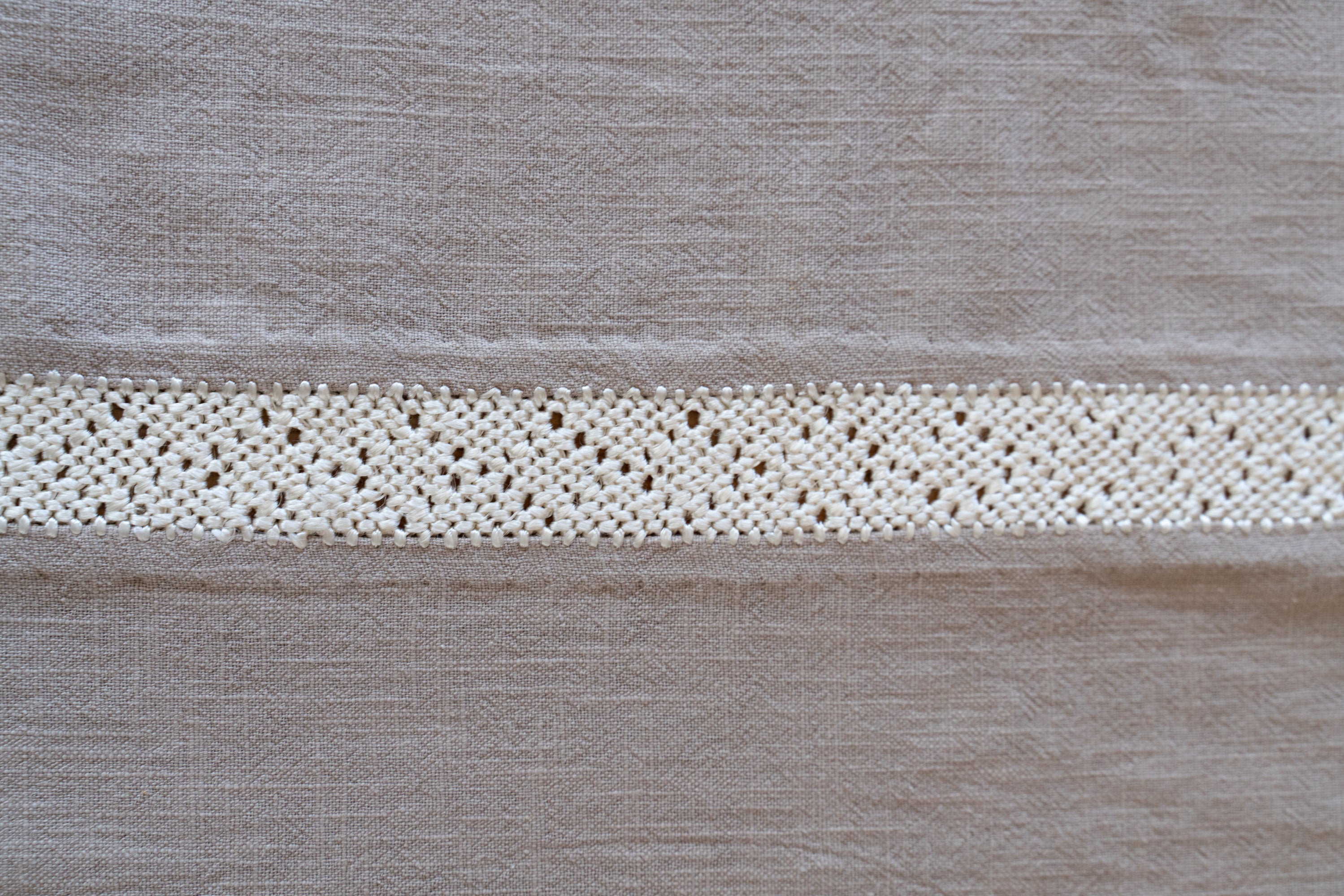 MINA - Natural linen tablecloth