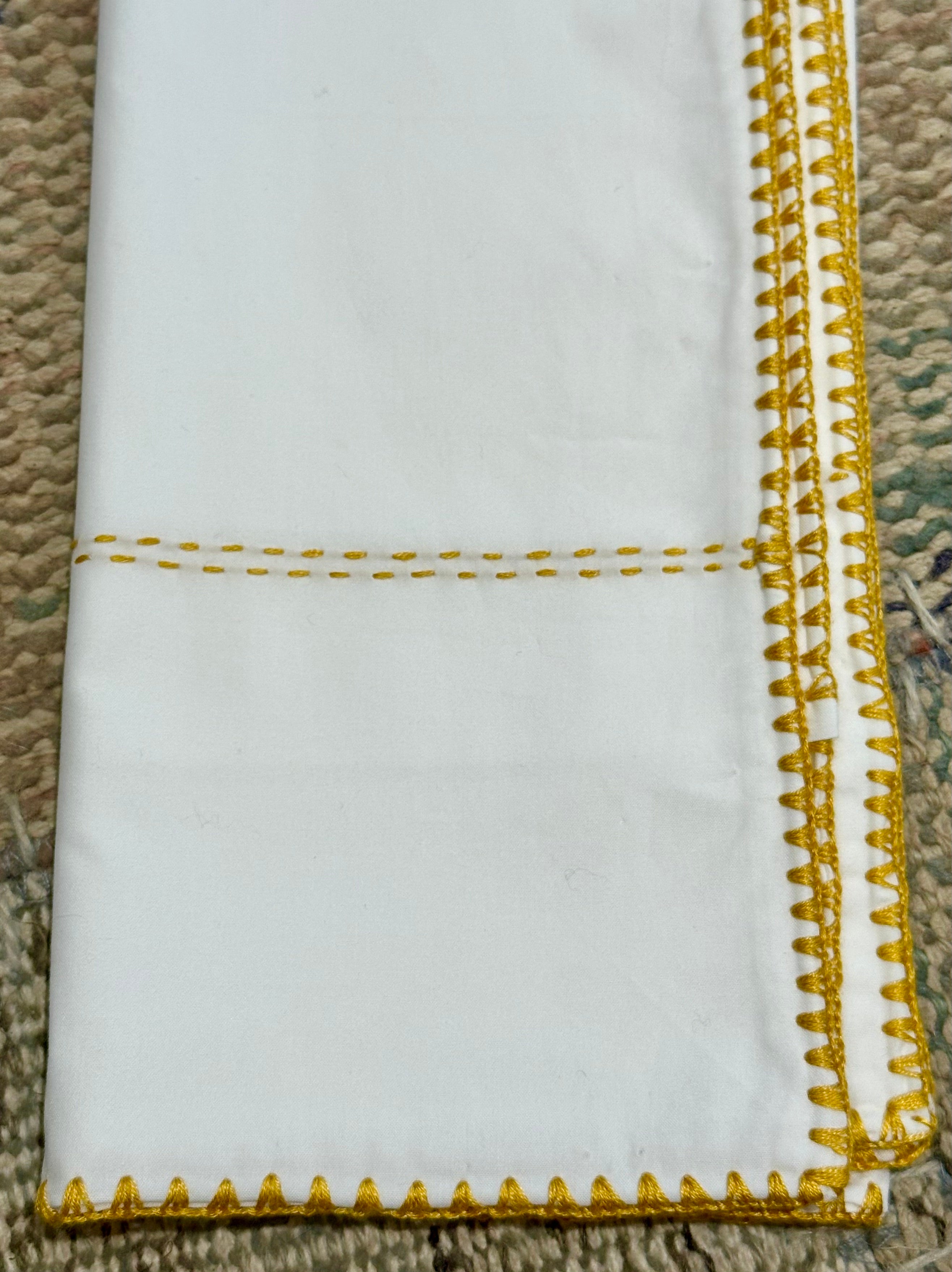 240x220 / Moutarde / Pointillés