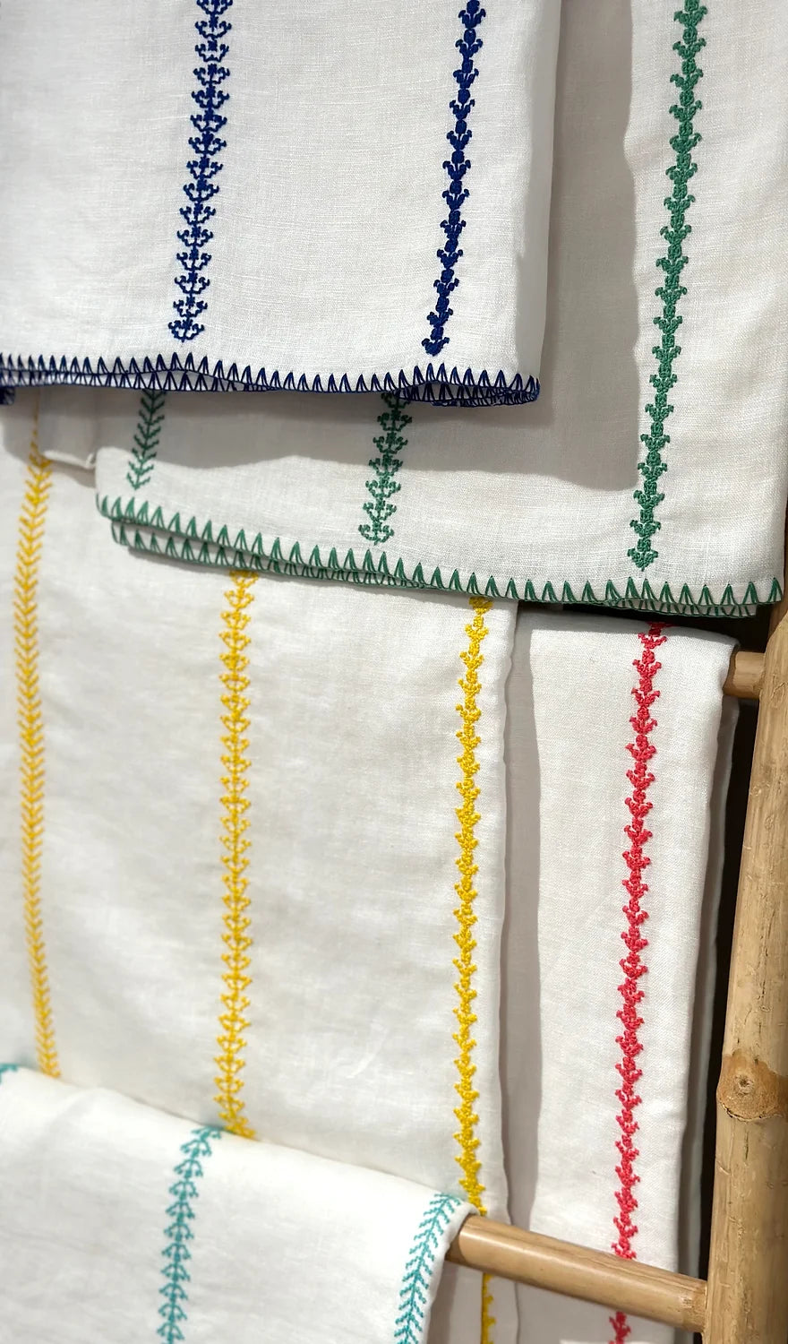 SARAH - white linen tablecloth