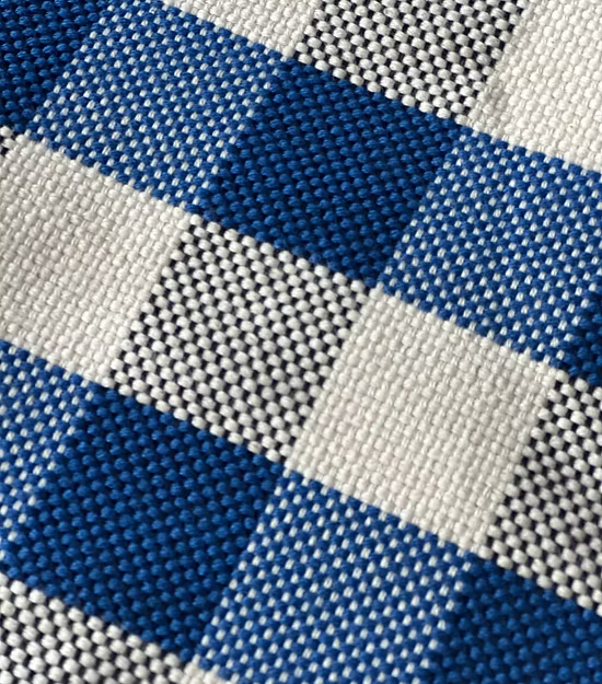 140x240 cm / Bleu