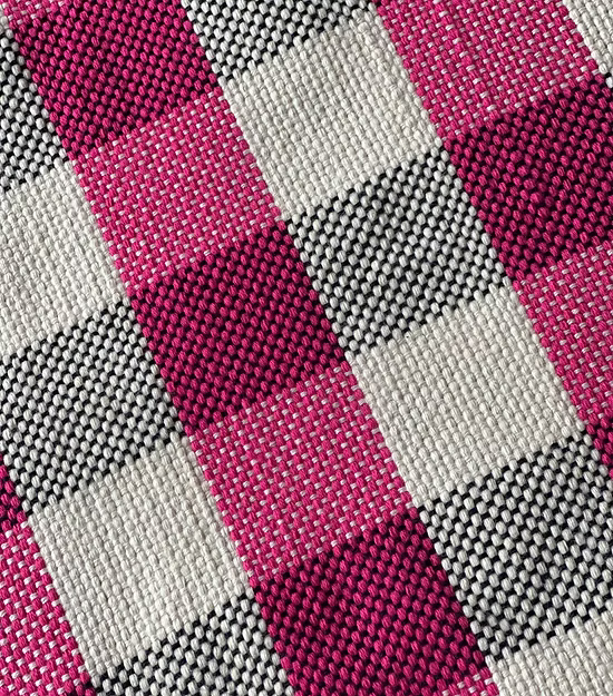 140x240 cm / Fuchsia